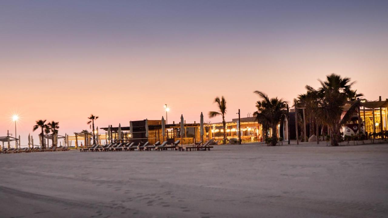Bab Al Nojoum Hudayriyat Camp Hotell Abu Dhabi Exteriör bild